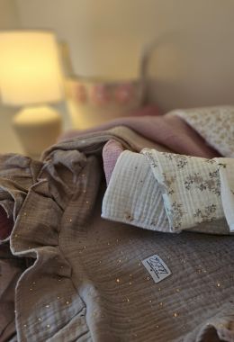 Muslin plahta za krevetic i tetra pelena za bebe