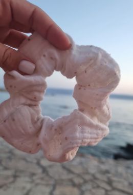 Vezica za kosu u boji